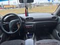 TAKASLI KIRMIZI GÜL