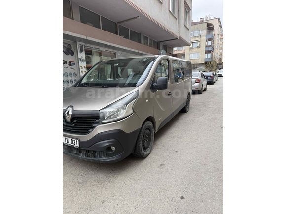 Sahibinden Renault Trafic Multix 1.6 dCi 2015 Model 