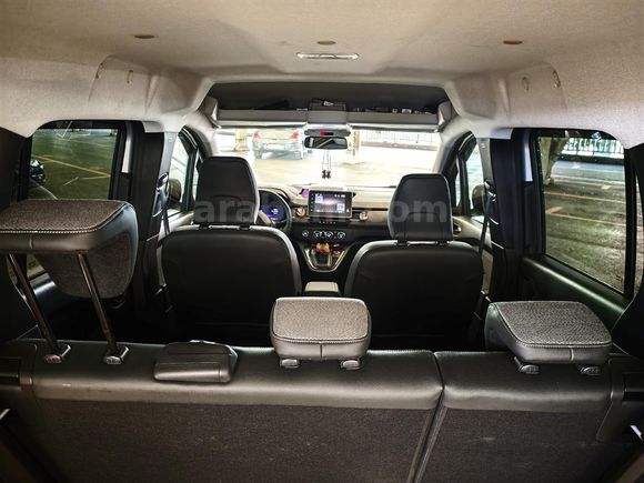 Sahibinden Renault Kangoo Multix 1.5 BluedCi Iconic 2026 Model