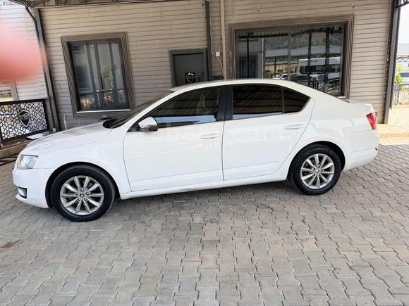 DEMİRLER OTOMOTİV'DEN OCTAVIA ELEGANCE CR