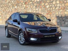 ERKUŞ MOTORS'DAN CAM TAVANLI 2013OCTAVİA DİZEL OTO. HATASIZ