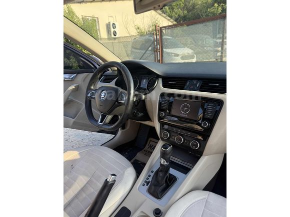 2015 Octavia Hatasız Cam tavan Düşük Km Tertemiz