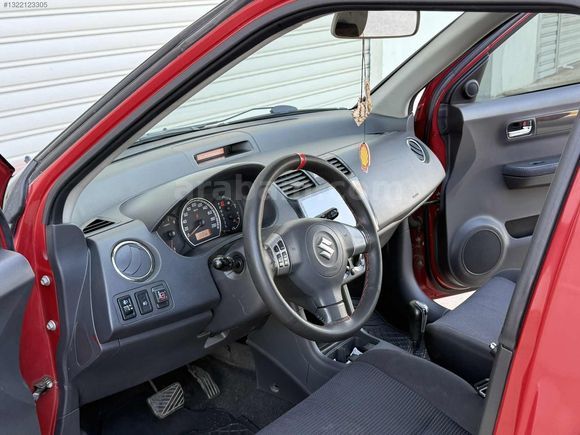 DEĞİŞENSİZ TAM OTOMOTİK TEMİZ BAKIMLI SWİFT