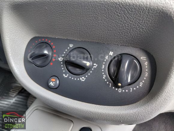 2004/ SIFIR MOTOR/ DÜŞÜK KM/ KLİMA/ EXPER RAPORLU CLIO 1.5 DCI