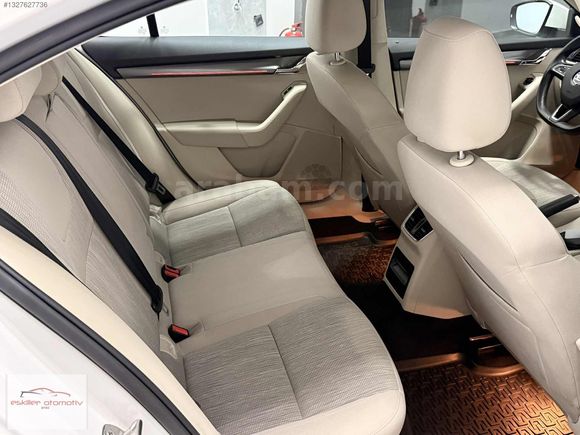 Eskiller'dn 2017 1.6 TDI Style 53.000 Km Octavia Emsalsiz