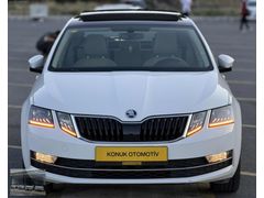 KONUK OTOMOTİV'DEN HATASIZ BOYASIZ OCTAVİA İÇİ BEJ 135.ooo KM DE