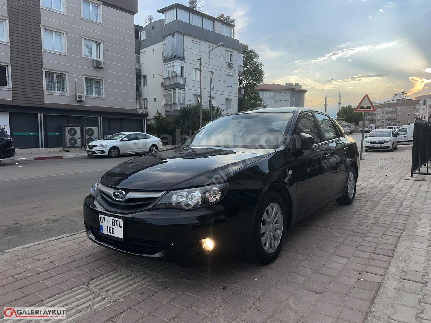 Galeriden Subaru Impreza 1.5 FWD 2010 Model Antalya 255.000 km Siyah 4