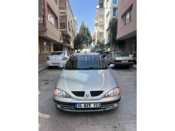 Sahibinden Renault Megane 1.4 Authentique 2003 Model 