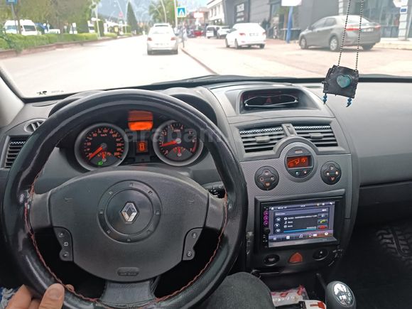 Sahibinden Renault Megane 1.6 Dynamique 2004 Model  330.000 km Siyah