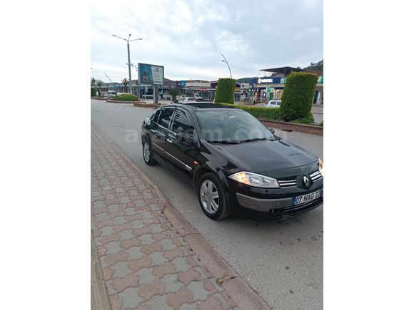 Sahibinden Renault Megane 1.6 Dynamique 2004 Model  330.000 km Siyah