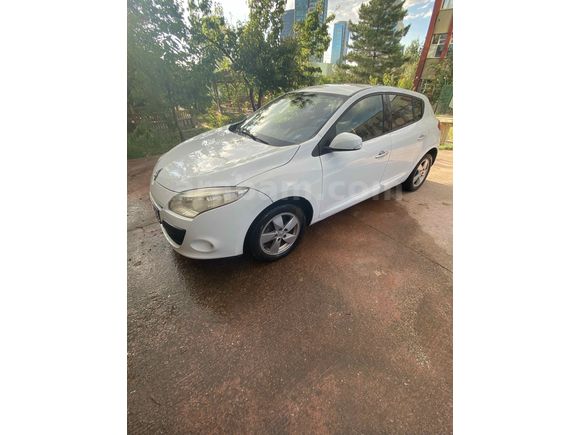 Sahibinden Değişensiz Temiz Renault Megane 1.5 dCi Dynamique 2012 Model 