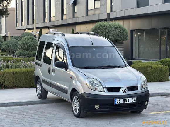 İhtiyar amcadan KANGOO 1,5 dizel klimalı ÇİFT SÜRGÜ