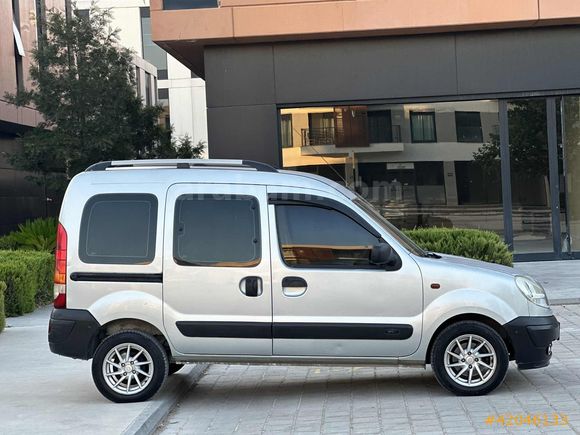 İhtiyar amcadan KANGOO 1,5 dizel klimalı ÇİFT SÜRGÜ