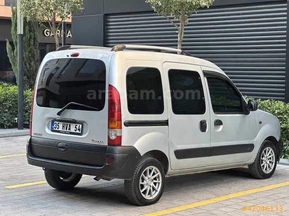 İhtiyar amcadan KANGOO 1,5 dizel klimalı ÇİFT SÜRGÜ