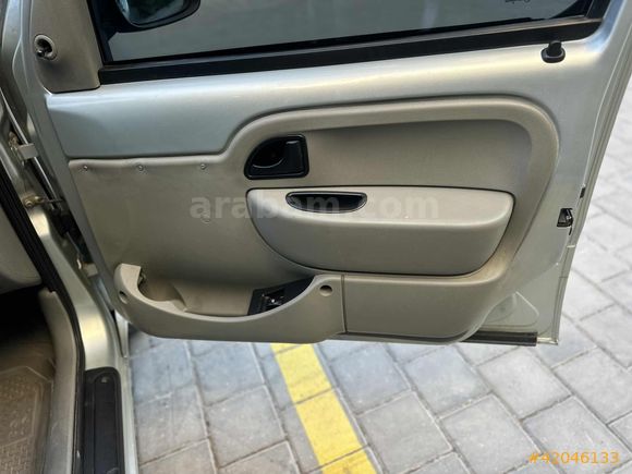 İhtiyar amcadan KANGOO 1,5 dizel klimalı ÇİFT SÜRGÜ