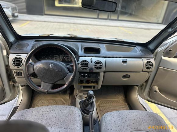 İhtiyar amcadan KANGOO 1,5 dizel klimalı ÇİFT SÜRGÜ