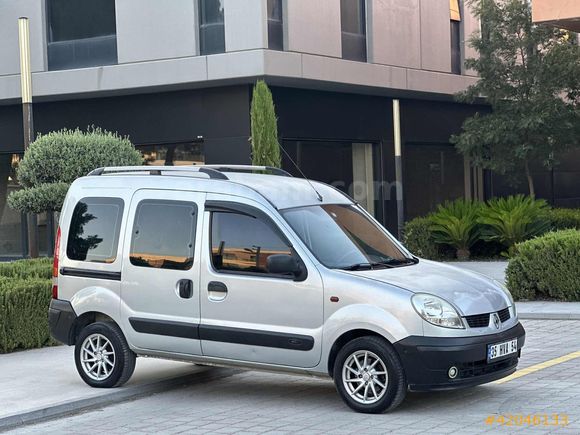İhtiyar amcadan KANGOO 1,5 dizel klimalı ÇİFT SÜRGÜ