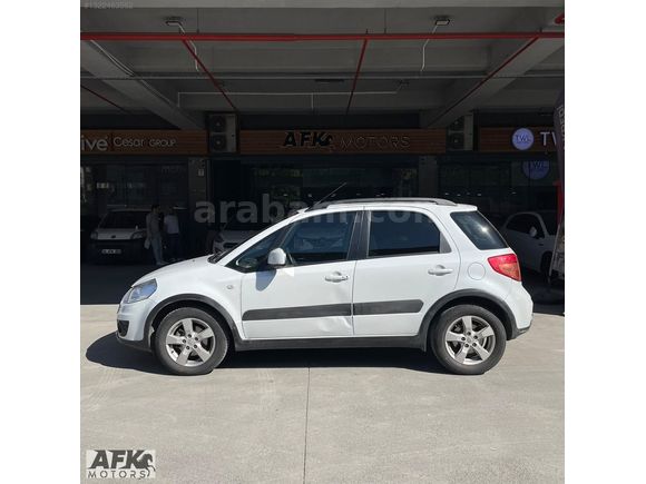 AFK'dan SUZUKI SK4 -TAMAMINA - KREDİ KARTINA 12 TAKSIT