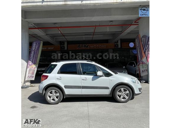 AFK'dan SUZUKI SK4 -TAMAMINA - KREDİ KARTINA 12 TAKSIT