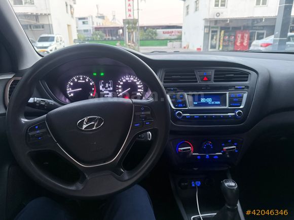 HUYNDAİ İ20 TEMİZ AİLE ARACI