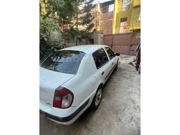 Sahibinden Renault Clio 1.5 dCi Alize 2006 Model  345.000 km Beyaz