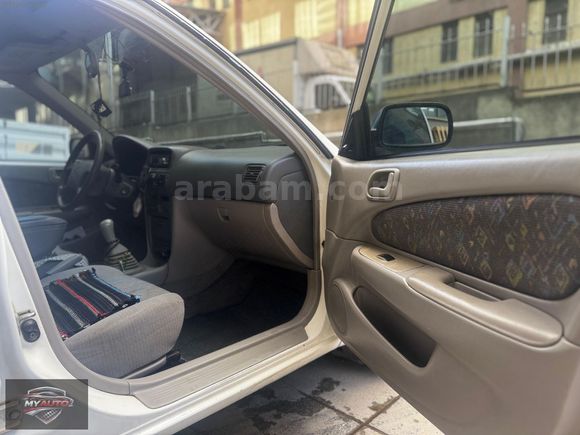 2000 Corolla 1.3 172 binde