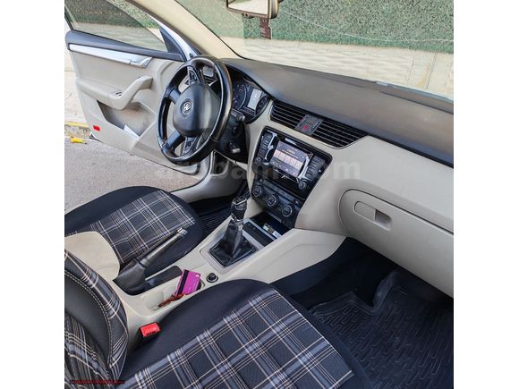 225 BİNDE OCTAVİA TAKAS OLUR