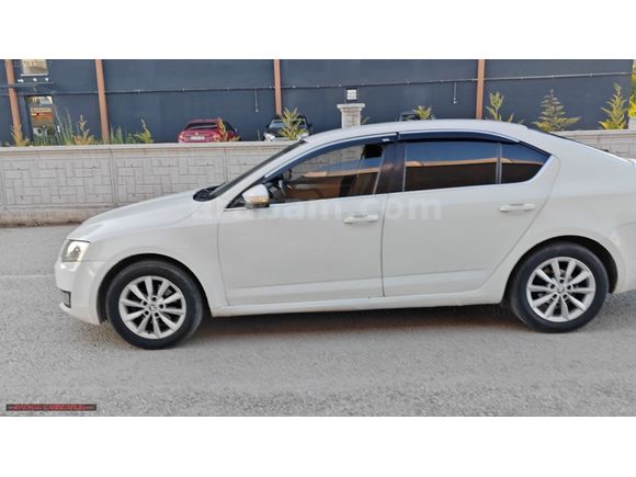 225 BİNDE OCTAVİA TAKAS OLUR