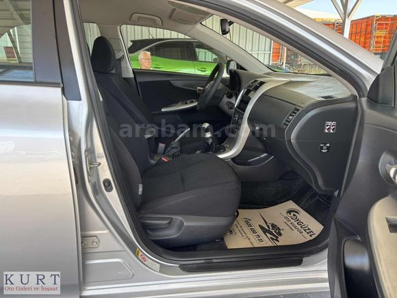 DEĞİŞENSİZ TOYOTA COROLLA 1.4 D-4D ELEGANT NAVİGASYON GERİ GÖRÜŞ