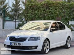 KAZIM ÇOBAN OTOMOTİV-OCTAVIA 1.6TDI STYLE CR - 250.000KM BAKIMLI