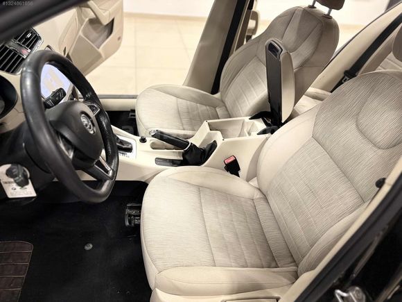 CEYLAN AUTODAN-STYLE-OCTAVİA-DİZEL-OTOMATİK-GERİ GÖRÜŞ-BEJ-