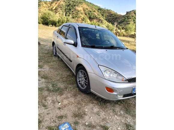 Sahibinden Ford Focus 1.6 Ghia 2001 Model