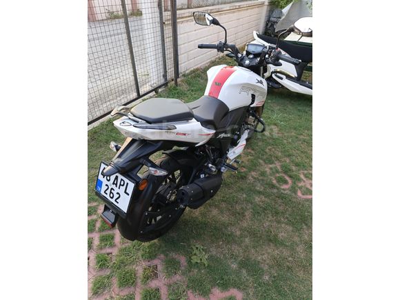 Memurdan TVS Apache RTR 200