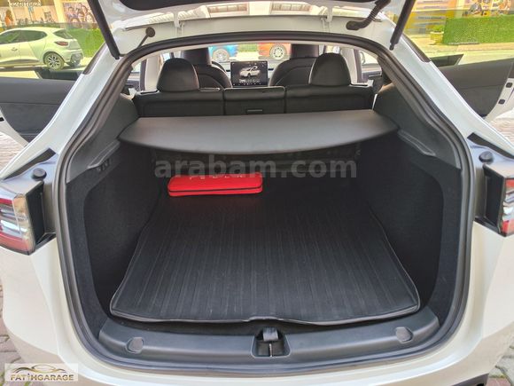2024 TESLA MODEL Y RWD LEGACY 33500 KM.DE...