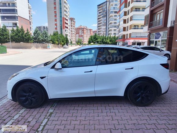 2024 TESLA MODEL Y RWD LEGACY 33500 KM.DE...