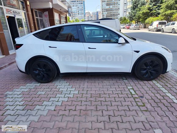 2024 TESLA MODEL Y RWD LEGACY 33500 KM.DE...