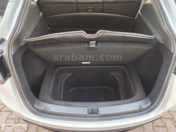 2024 TESLA MODEL Y RWD LEGACY 33500 KM.DE...