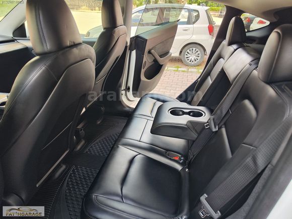 2024 TESLA MODEL Y RWD LEGACY 33500 KM.DE...