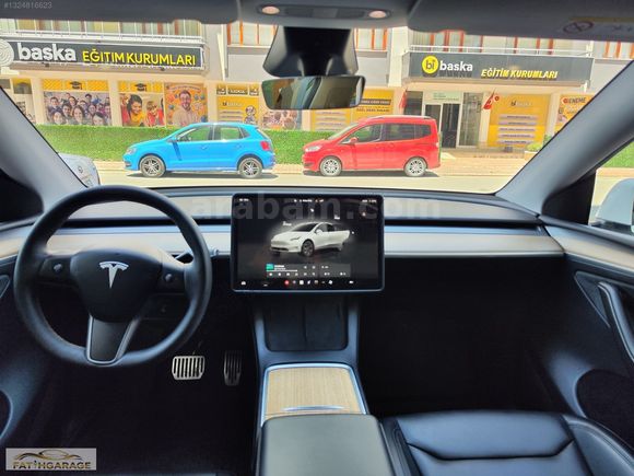 2024 TESLA MODEL Y RWD LEGACY 33500 KM.DE...
