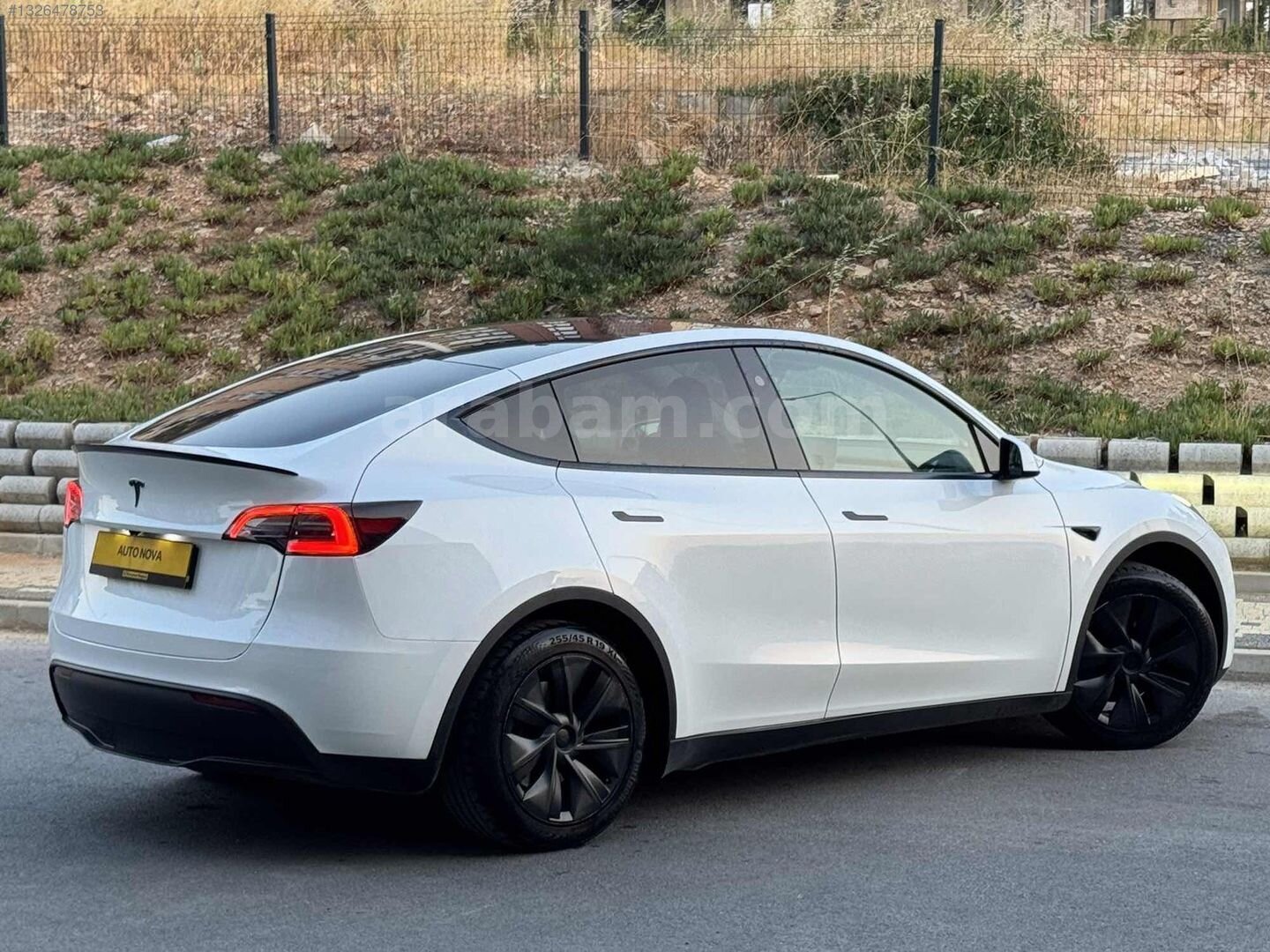 Galeriden Tesla Model Y RWD (Legacy) 2024 Model İstanbul 40.500 km Beyaz 6
