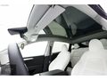 ROYAL GARAGE'DAN TESLA-LONG RANGE-İÇİ BEYAZ-20 JANT-HATASIZ