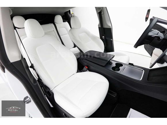 ROYAL GARAGE'DAN TESLA-LONG RANGE-İÇİ BEYAZ-20 JANT-HATASIZ