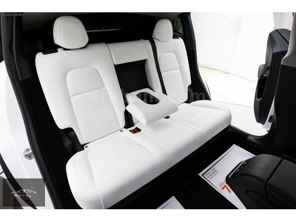 ROYAL GARAGE'DAN TESLA-LONG RANGE-İÇİ BEYAZ-20 JANT-HATASIZ