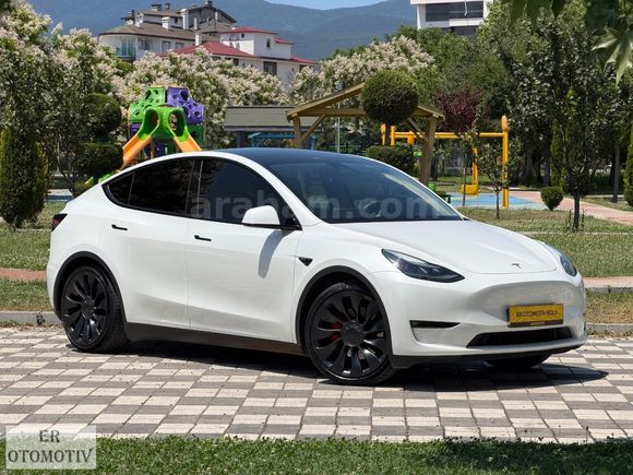TESLA MODEL Y PERFORMANCE LEGACY FSD VE AKILLI SUMMON ALINMIS