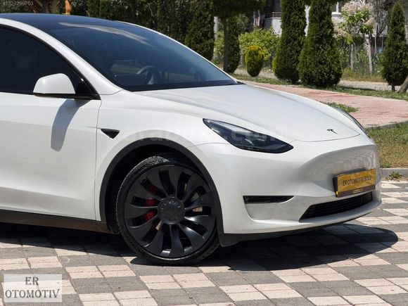 TESLA MODEL Y PERFORMANCE LEGACY FSD VE AKILLI SUMMON ALINMIS