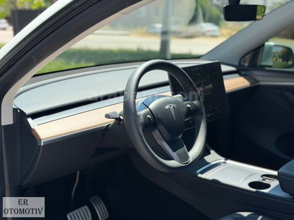 TESLA MODEL Y PERFORMANCE LEGACY FSD VE AKILLI SUMMON ALINMIS