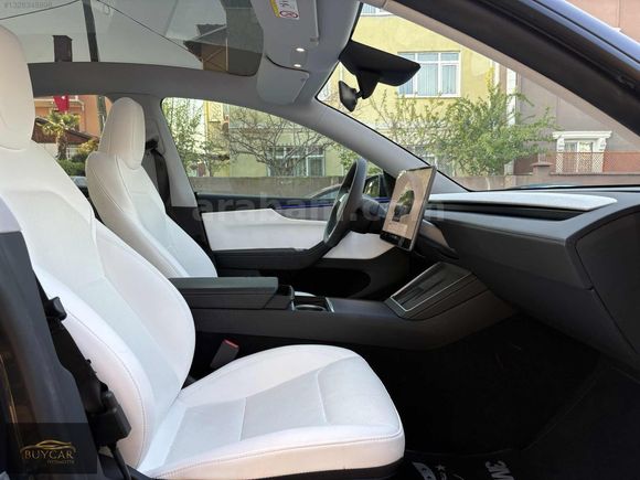 BUY CAR'DAN 2025 TESLA Model Y RWD JuniperHATASIZ K.K 12 TAKSİT