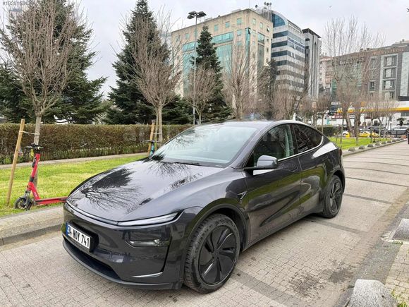 2025-BOYASIZ-13. BİN KM DE PRMİUM JUNİPER