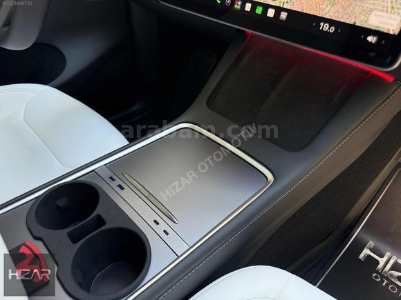 BOYASIZ TESLA PERFORMANCE 534HP MİDNİGHT CHERY İÇİ BEYAZ FSD