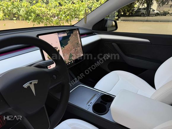 BOYASIZ TESLA PERFORMANCE 534HP MİDNİGHT CHERY İÇİ BEYAZ FSD